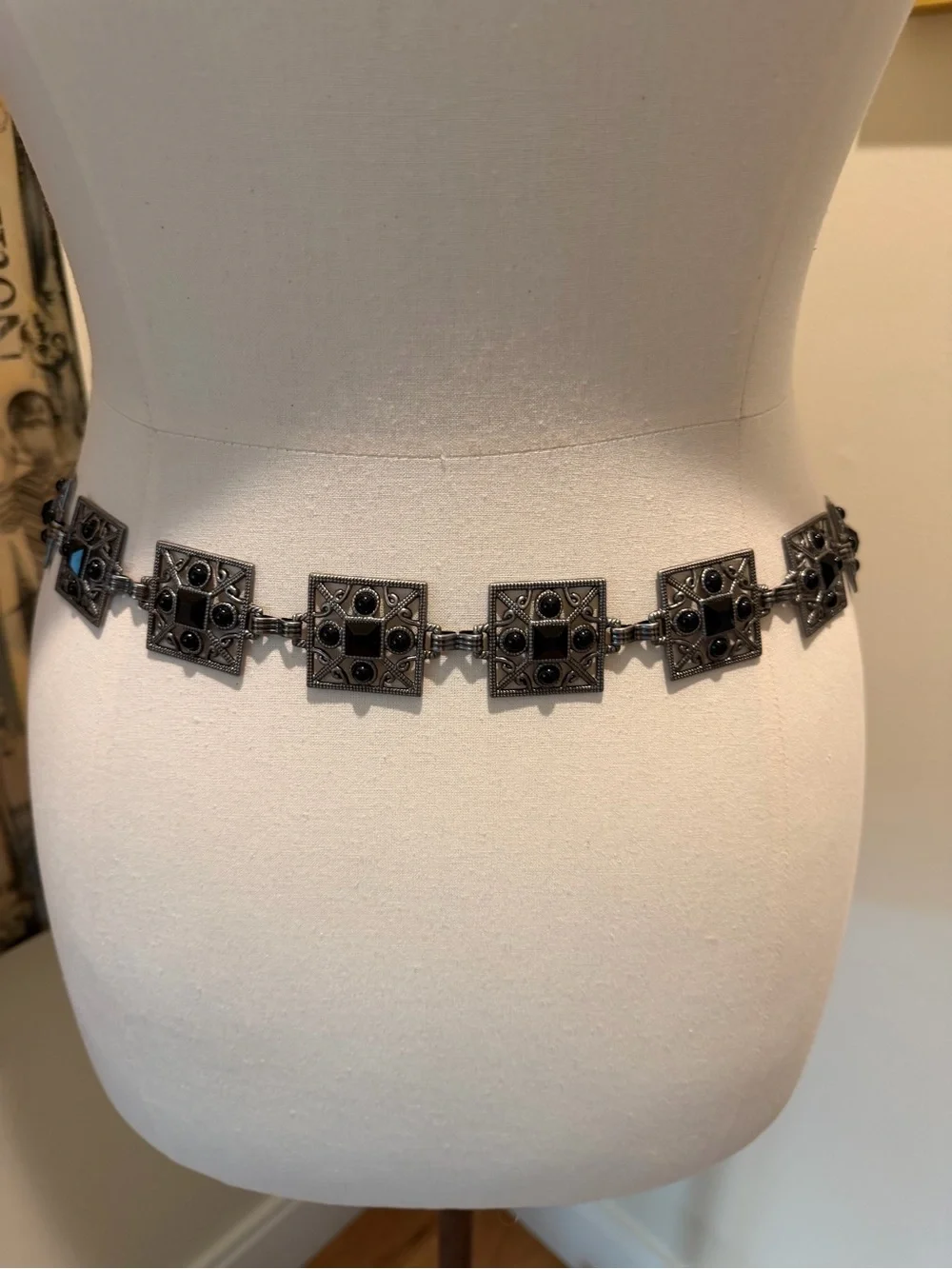 Vintage-Inspired Silver & Black Filigree Square Link Waist Belt